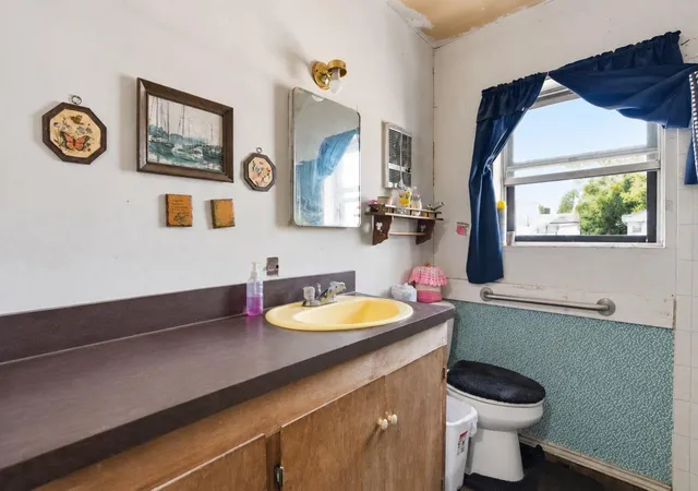 Photo 3 of Single family home for sale at 1406 Algee St, Port Lavaca, TX 77979 | MLS# 55956588 | Listing updated on 2026-09-11