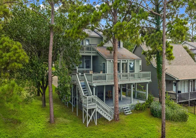 Photo 1 of Single family home for sale at 166 Bridgelanding, Onalaska, TX 77360 | MLS# 24506528 | Listing updated on 2026-09-09