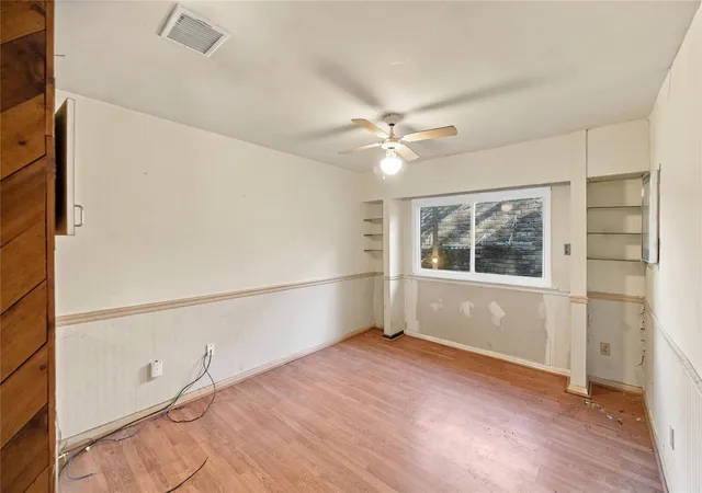 Photo 29 of Single family home for sale at 606 Meadow Knoll Dr, Stafford, TX 77477 | MLS# 4387957 | Listing updated on 2026-10-06