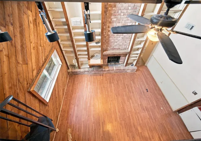 Photo 3 of Single family home for sale at 606 Meadow Knoll Dr, Stafford, TX 77477 | MLS# 4387957 | Listing updated on 2026-10-06