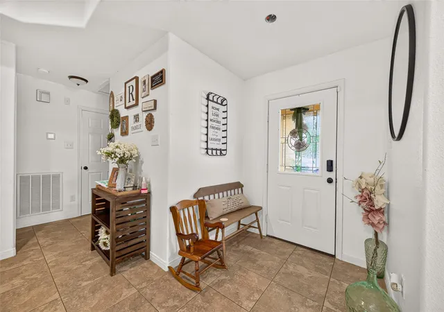 Photo 4 of Single family home for sale at 10910 Royal Magnolia Dr, Conroe, TX 77303 | MLS# 95078007 | Listing updated on 2026-09-04