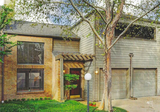 Photo 1 of Condo for sale at 4223 W Alabama St #2, Houston, TX 77027 | MLS# 28884751 | Listing updated on 2026-09-11