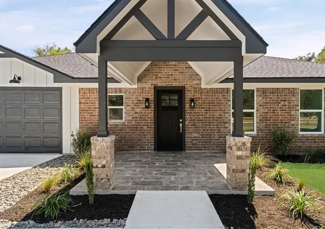 Photo 2 of Single family home for sale at 4102 Gatewood Rd, Crosby, TX 77532 | MLS# 8834672 | Listing updated on 2026-10-09
