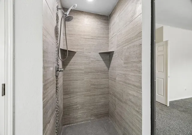 Photo 3 of Single family home for sale at 18502 Ml Path Ct, Houston, TX 77084 | MLS# 35049970 | Listing updated on 2026-09-20