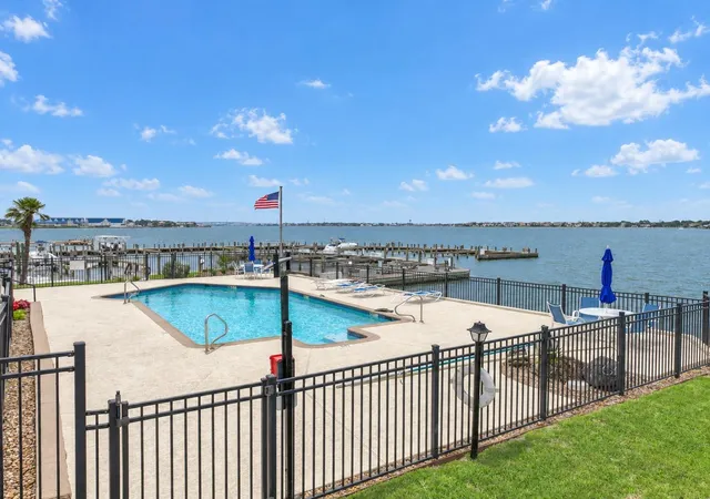Photo 2 of Condo for sale at 114 Yacht Clb Ln #114, Seabrook, TX 77586 | MLS# 33186013 | Listing updated on 2026-09-19