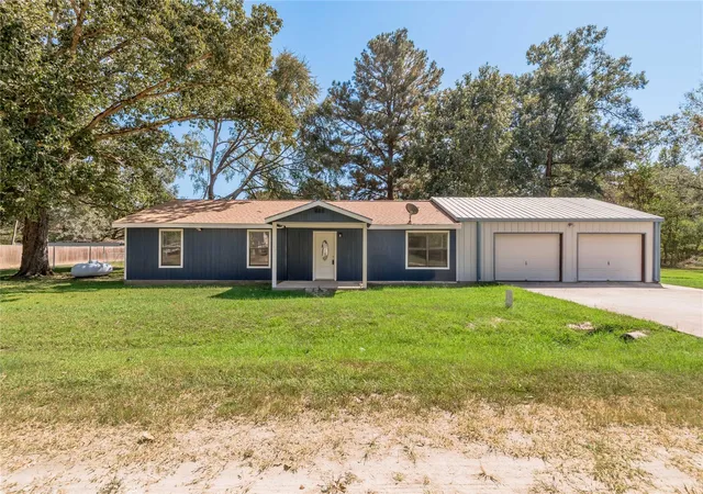 Photo 1 of Single family home for sale at 169 W Sunset Dr, Trinity, TX 75862 | MLS# 86875413 | Listing updated on 2026-09-19