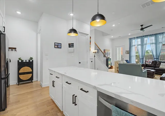 Photo 4 of Single family home for sale at 2511 Stuart St, Houston, TX 77004 | MLS# 72391967 | Listing updated on 2026-09-18