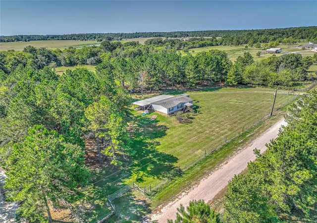 Photo 1 of Sale Pending at 604 Longhorn Dr E, Livingston, TX 77351 | MLS# 14407508 | Listing updated on 2026-09-25