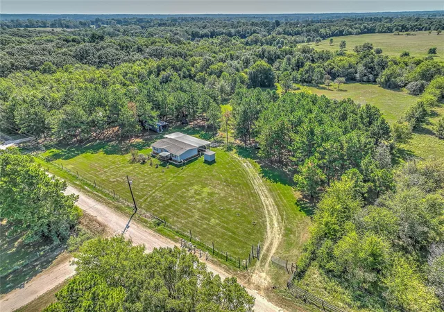 Photo 2 of Sale Pending at 604 Longhorn Dr E, Livingston, TX 77351 | MLS# 14407508 | Listing updated on 2026-09-25