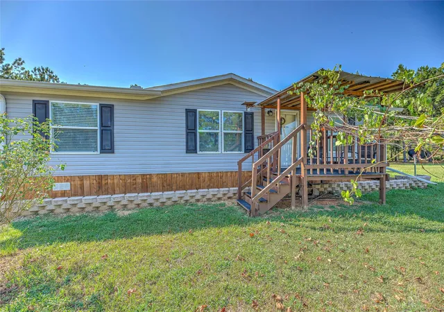 Photo 3 of Sale Pending at 604 Longhorn Dr E, Livingston, TX 77351 | MLS# 14407508 | Listing updated on 2026-09-25