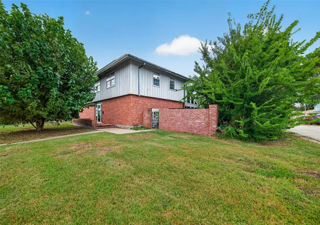 Photo 1 of Sale Pending at 2106 New Mexico St, Baytown, TX 77520 | MLS# 78040787 | Listing updated on 2026-09-10