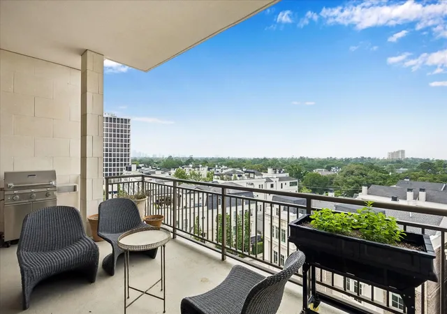 Photo 3 of Condo for sale at 2325 Welch St #704, Houston, TX 77019 | MLS# 72811338 | Listing updated on 2026-09-11