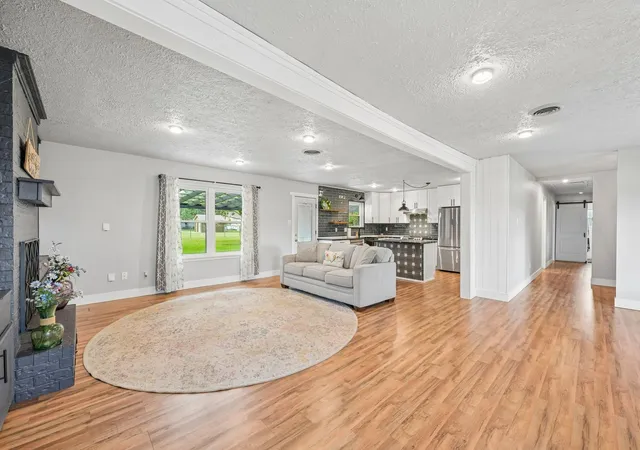Photo 3 of Single family home for sale at 101 W Larkspur Dr, Alvin, TX 77511 | MLS# 97883995 | Listing updated on 2026-10-10
