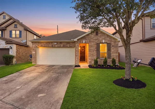 Single family home for sale at 4527 Ashberry Pine Ln, Katy, TX 77449 | MLS# 33555527