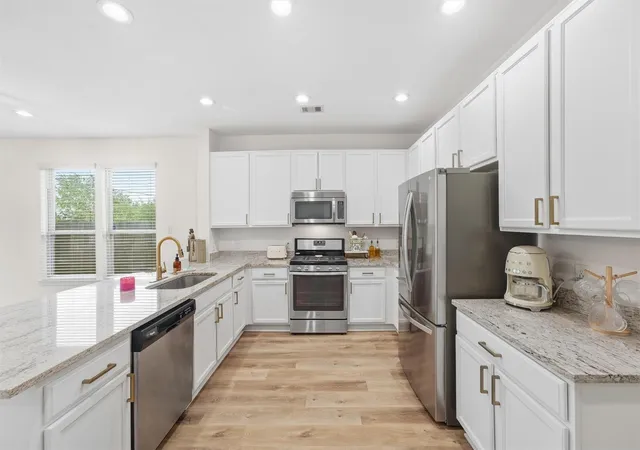 Photo 3 of Single family home for sale at 4527 Ashberry Pine Ln, Katy, TX 77449 | MLS# 33555527 | Listing updated on 2026-09-24