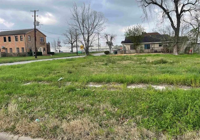 Photo 4 of Land for sale at 562 2nd Street, Beaumont, TX 77701 | MLS# 34453830 | Listing updated on 2026-09-09