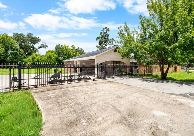 Photo 1 of Single family home for sale at 2120 Vance St, Houston, TX 77093 | MLS# 76025612 | Listing updated on 2026-09-07