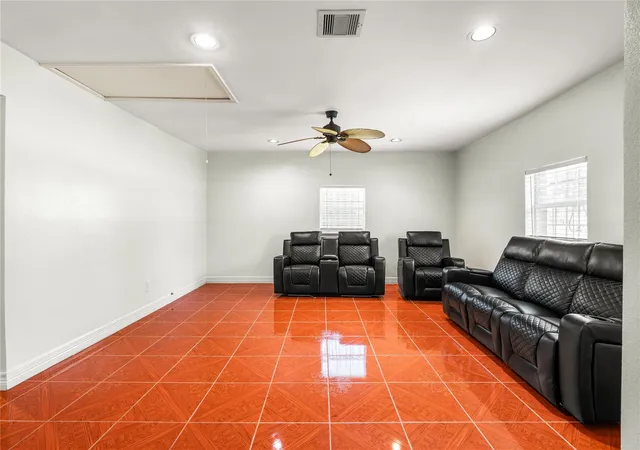Photo 4 of Single family home for sale at 2120 Vance St, Houston, TX 77093 | MLS# 76025612 | Listing updated on 2026-09-07