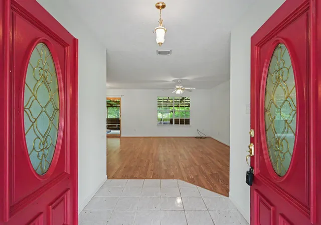 Photo 4 of Single family home for sale at 10690 Tanyard Rd, Willis, TX 77378 | MLS# 18219864 | Listing updated on 2026-09-08