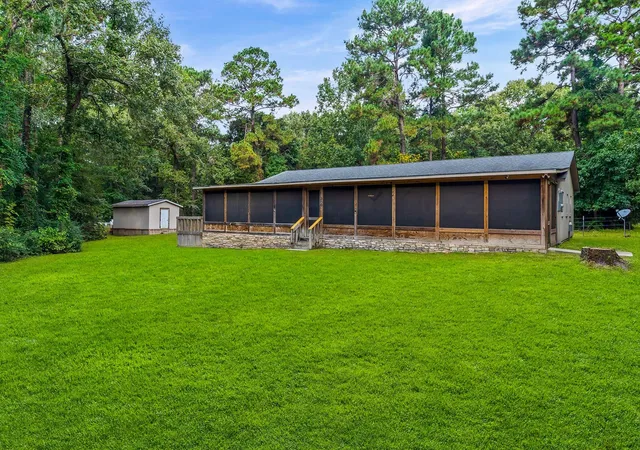 Photo 1 of Single family home for sale at 300 Hidden Oaks Dr, Pointblank, TX 77364 | MLS# 42325173 | Listing updated on 2026-09-06