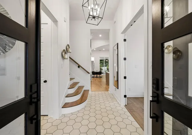 Photo 3 of Single family home for sale at 2514 Heritage Park Dr, Missouri City, TX 77459 | MLS# 54785379 | Listing updated on 2026-09-26