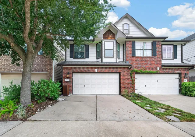 Photo 3 of Sale Pending at 1418 Prince St, Houston, TX 77008 | MLS# 38533022 | Listing updated on 2026-09-16