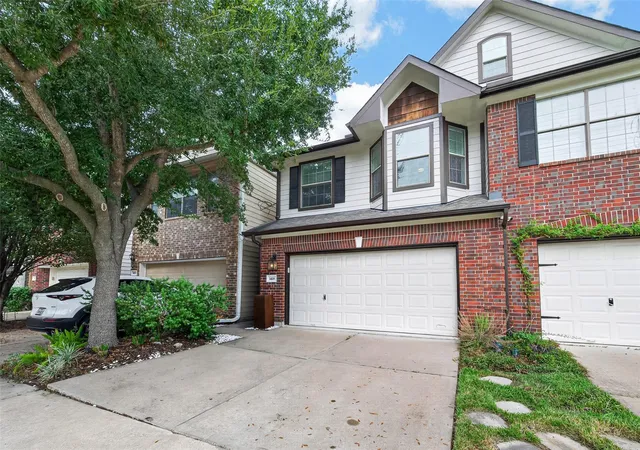 Photo 4 of Sale Pending at 1418 Prince St, Houston, TX 77008 | MLS# 38533022 | Listing updated on 2026-09-16