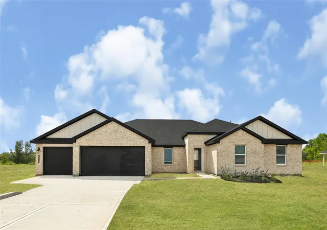 Photo 2 of Sale Pending at 6611 Kingfisher Ln, Beasley, TX 77417 | MLS# 96758603 | Listing updated on 2026-09-09