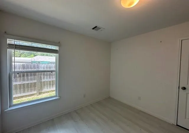 Photo 16 of Single family home for sale at 28617 Rantoul Ct, Huntsville, TX 77320 | MLS# 93134999 | Listing updated on 2026-09-02