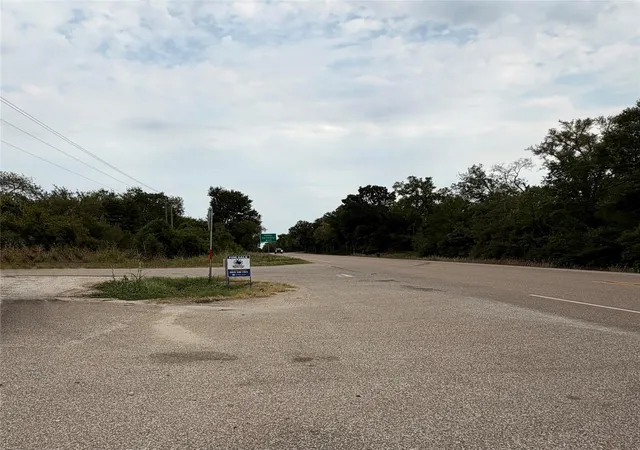 Photo 3 of Single family home for sale at 1421 Fm 39 S, Donie, TX 75838 | MLS# 46108714 | Listing updated on 2026-09-10