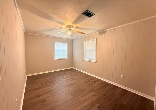 Photo 3 of Single family home for sale at 800 N Beech, Woodville, TX 75979 | MLS# 29952169 | Listing updated on 2026-09-09