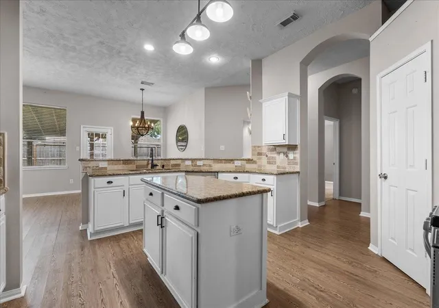 Photo 3 of Single family home for sale at 407 Crimson Coast Dr, League City, TX 77573 | MLS# 65479714 | Listing updated on 2026-09-06