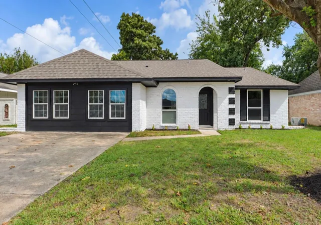 Photo 1 of Single family home for sale at 1030 Forestburg Dr, Houston, TX 77038 | MLS# 47141537 | Listing updated on 2026-09-11