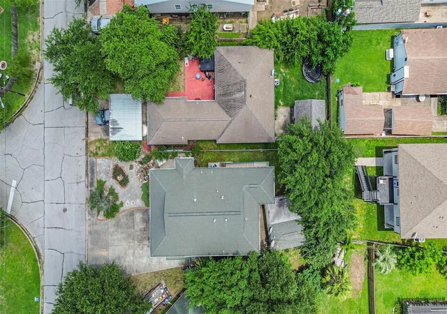 Photo 4 of Single family home for sale at 5723 Stewart Ave, Galveston, TX 77551 | MLS# 34064374 | Listing updated on 2026-09-01