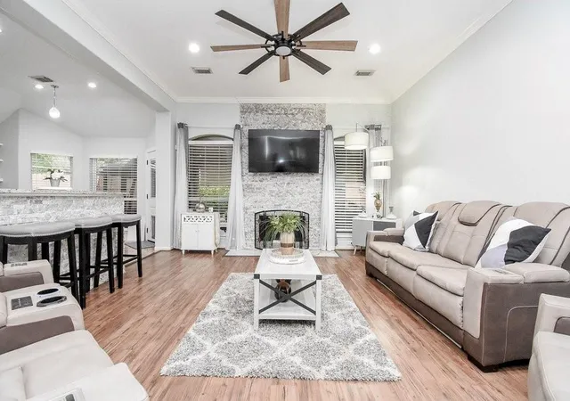 Photo 3 of Single family home for sale at 13923 Oneida Ct, Cypress, TX 77429 | MLS# 1031262 | Listing updated on 2026-09-07