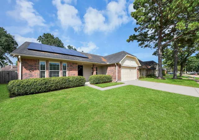Photo 2 of Single family home for sale at 19310 Winding Branch Dr, Katy, TX 77449 | MLS# 63469118 | Listing updated on 2026-10-07