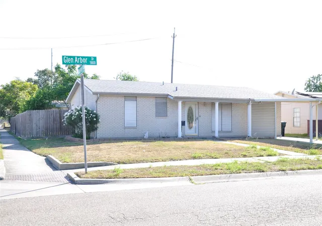 Photo 2 of Single family home for sale at 5841 Glen Arbor Dr, Corpus Christi, TX 78412 | MLS# 32742570 | Listing updated on 2026-09-01