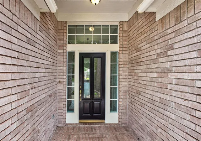Photo 2 of Single family home for sale at 26 Millport Dr, Spring, TX 77382 | MLS# 93773171 | Listing updated on 2026-09-12