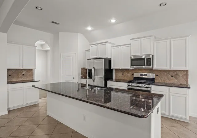 Photo 2 of Sale Pending at 114 Kohen Ct, Montgomery, TX 77316 | MLS# 17789800 | Listing updated on 2026-09-12