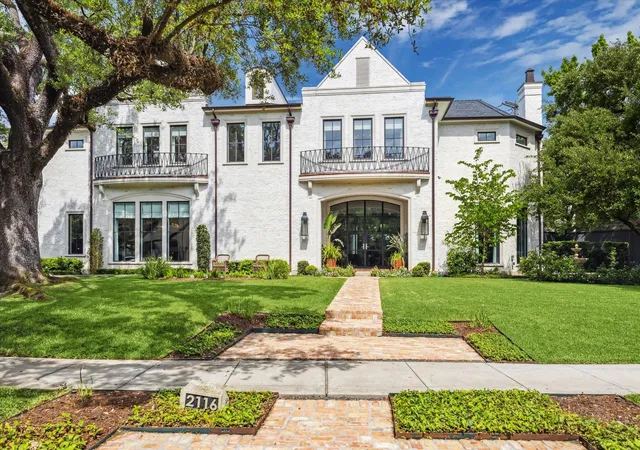 Photo 1 of Mansion for sale at 2116 Looscan Ln, Houston, TX 77019 | MLS# 33057733 | Listing updated on 2026-09-24