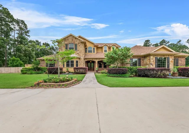 Photo 4 of Single family home for sale at 28002 Whispering Maple Way, Spring, TX 77386 | MLS# 39855137 | Listing updated on 2026-09-19