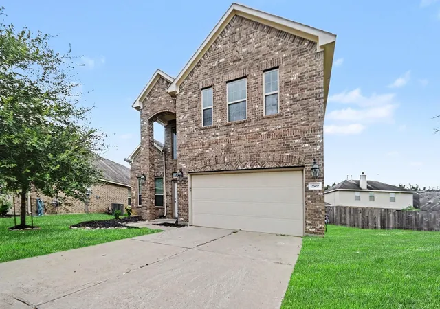 Photo 1 of Single family home for sale at 2502 Flowing Palm Ln, Fresno, TX 77545 | MLS# 6395602 | Listing updated on 2026-09-15