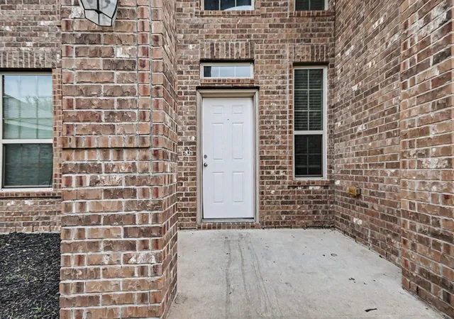 Photo 3 of Single family home for sale at 2502 Flowing Palm Ln, Fresno, TX 77545 | MLS# 6395602 | Listing updated on 2026-09-15