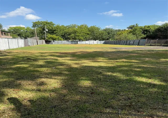 Photo 3 of Land for sale at 7327 Lindencrest St, Houston, TX 77061 | MLS# 39704895 | Listing updated on 2026-09-01