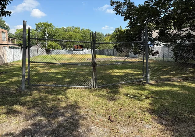 Photo 3 of Land for sale at 7327 Lindencrest St, Houston, TX 77061 | MLS# 39704895 | Listing updated on 2026-09-01