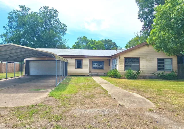 Single family home for sale at 24 Peach St, Lolita, TX 77971 | MLS# 90155260