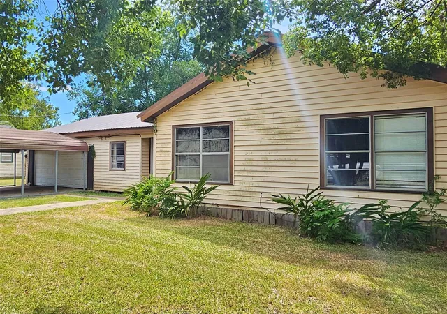 Photo 2 of Single family home for sale at 24 Peach St, Lolita, TX 77971 | MLS# 90155260 | Listing updated on 2026-09-18