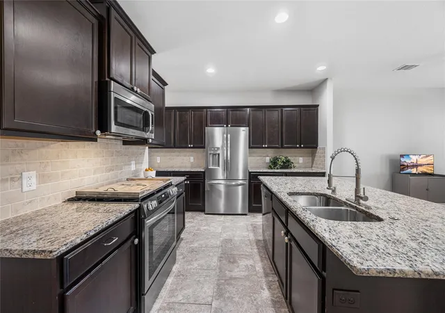 Photo 2 of Single family home for sale at 143 Meadow Valley Dr, Conroe, TX 77384 | MLS# 52615444 | Listing updated on 2026-10-04
