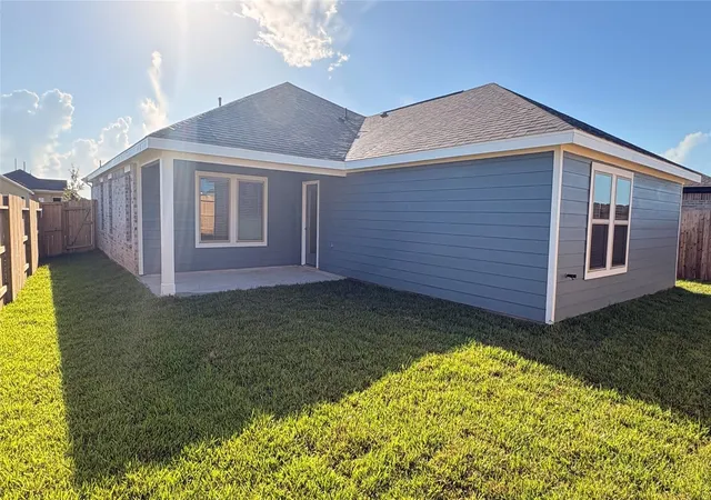 Photo 4 of Single family home for sale at 2661 Lake Bryan Dr, Dayton, TX 77535 | MLS# 64330300 | Listing updated on 2026-10-09
