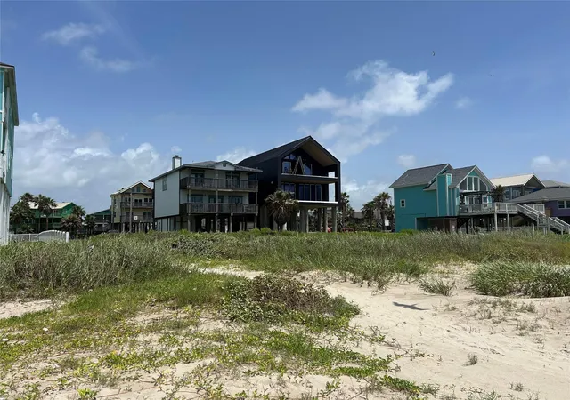 Photo 3 of Land for sale at 0 Ocean Dr, Galveston, TX 77554 | MLS# 85647925 | Listing updated on 2026-09-13